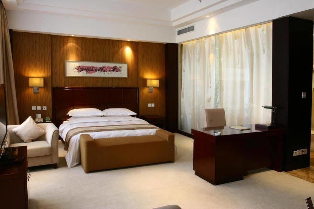 Tianrui Business Hotel تايي يونا المظهر الخارجي الصورة