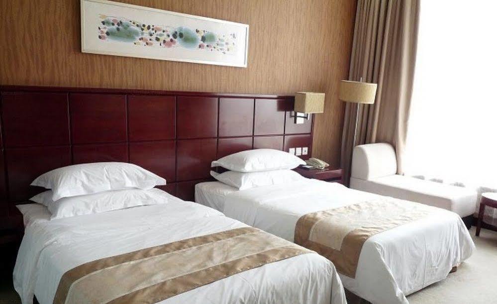 Tianrui Business Hotel تايي يونا المظهر الخارجي الصورة